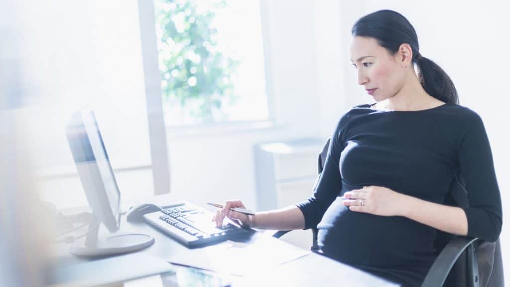 Les droits au travail de la femme enceinte en tant que salariée